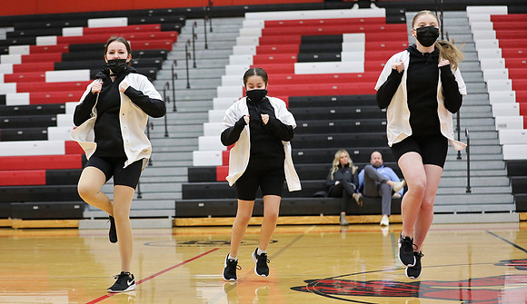 JV Dance 1-13-22 at JV Basketball Game  (19)