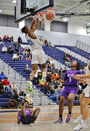 23 Darius Chestnut (33)