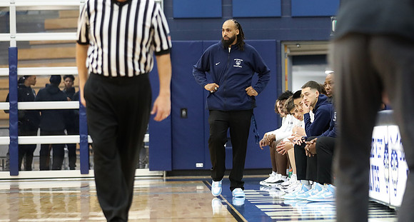 Coach Chris Davis (7)