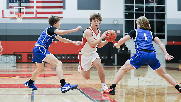 13 Josh Manke (37)
