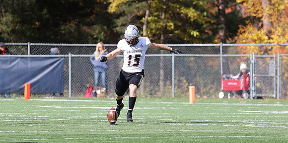 10-15-22 vs. UW Eau Claire  (71)