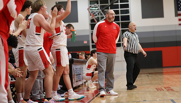 Coach Steve Maselter (4)