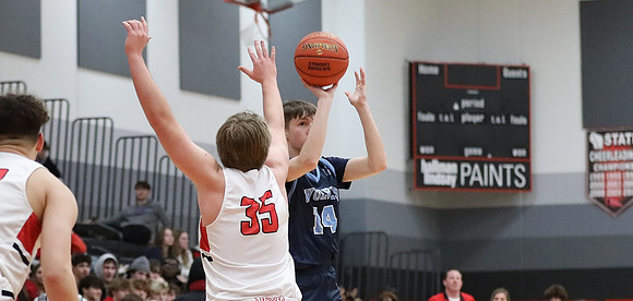 14 Garrett Oamek (7)