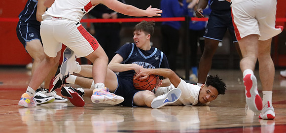 14 Garrett Oamek (22)
