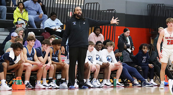 Coach Chris Davis  (6)