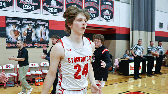 2-12-26 Stockbridge Boys Varsity vs. Wausaukee (190)