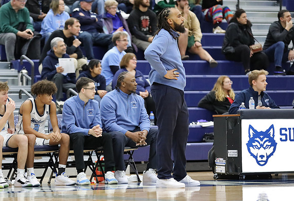 Coach Donnell Washington (6)