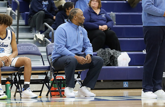 Coach Donnell Washington (9)