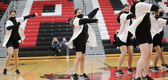 JV Dance 1-13-22 at JV Basketball Game  (12)