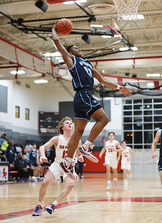 12-13-22 VARSITY vs. Sun Prairie East  (32)