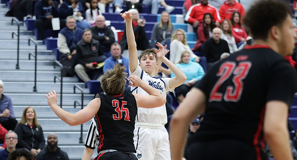 14 Garrett Oamek (10)