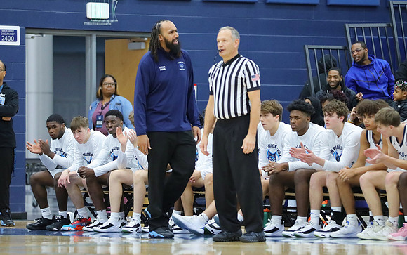 Coach Chris Davis  (5)