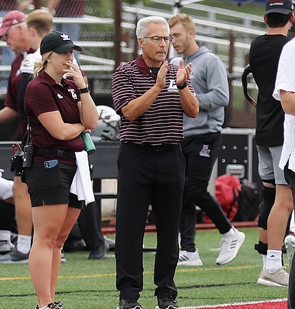 Coach Glenn Wright (6)