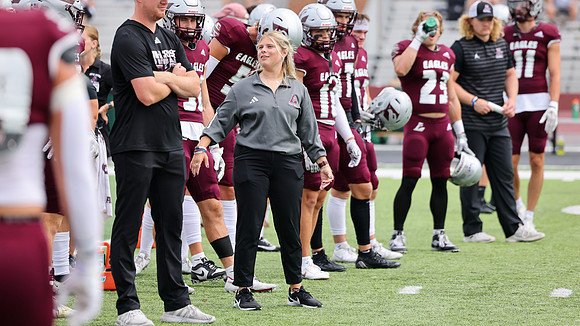 Coach Kelly Cline (3)