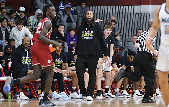 Coach Chris Davis  (5)