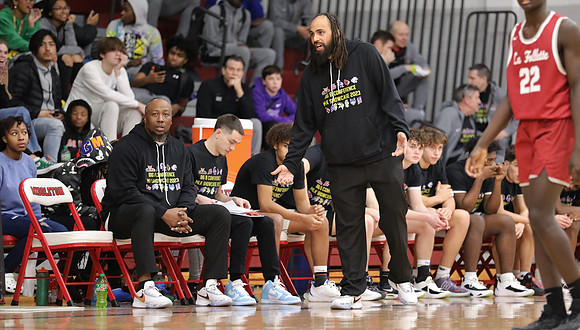 Coach Chris Davis  (2)
