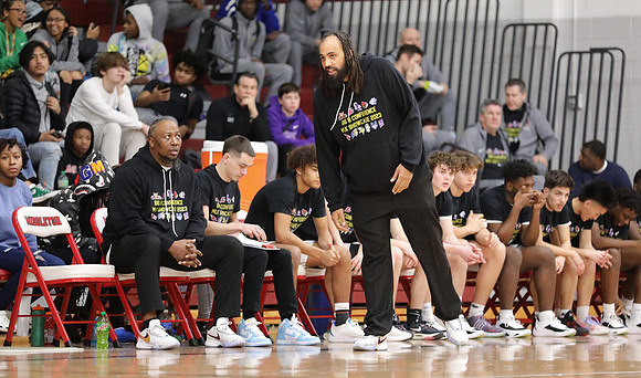 Coach Chris Davis  (1)