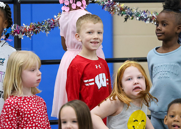 4-8-26 James V School Play Kindergarden (5)