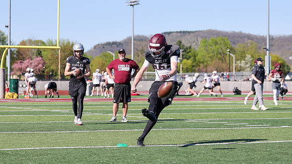 4-24-26 EAGLES Spring PADS Practice (1153)