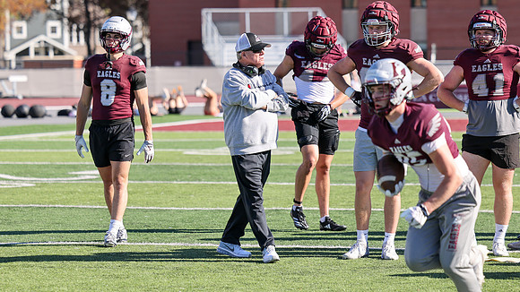 4-24-26 EAGLES Spring PADS Practice (1624)