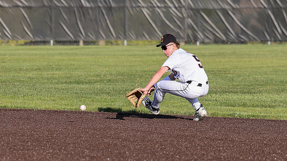 5-7-26 VARSITY vs. Middleton 100(.020) (326)