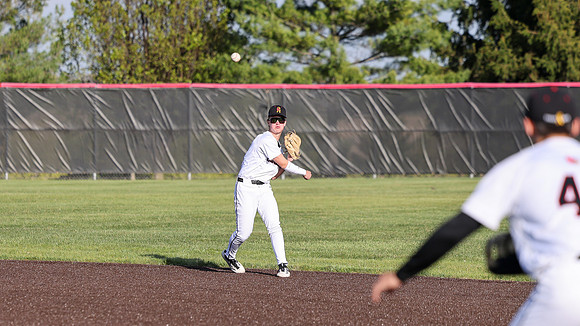 5 Taylor Manuel (32)