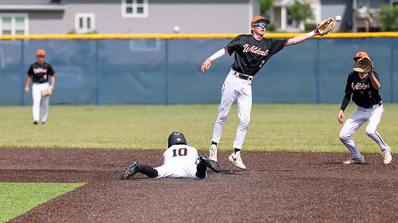 6-9-26 VARSITY Sectional vs. Verona (242)
