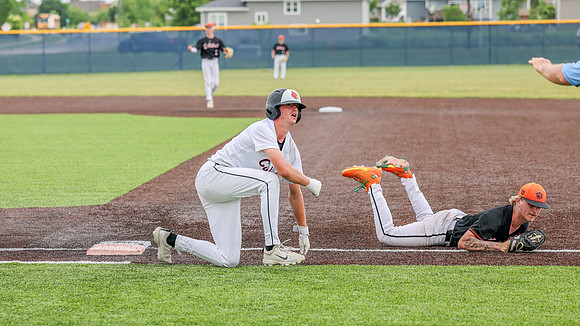 6-9-26 VARSITY Sectional vs. Verona (275)