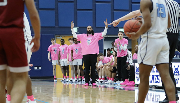 Coach Chris Davis  (9)