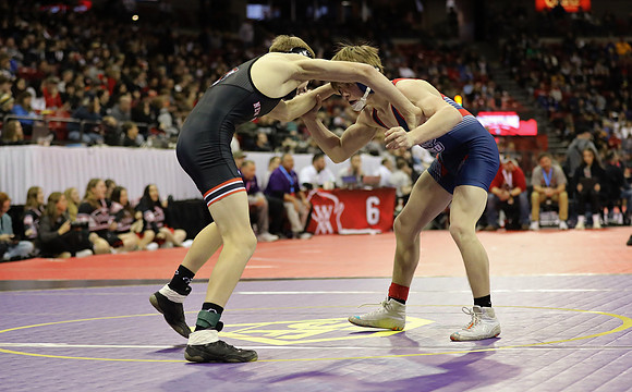Sun Prairie 120 lbs. Chris Anderson Match #1  (16)