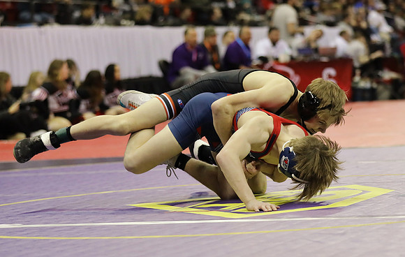 Sun Prairie 120 lbs. Chris Anderson Match #1  (19)