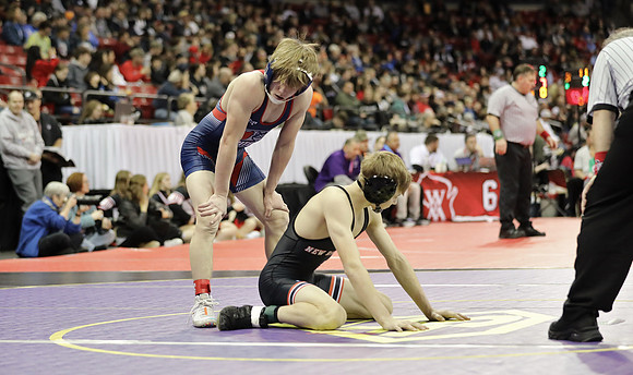 Sun Prairie 120 lbs. Chris Anderson Match #1  (29)