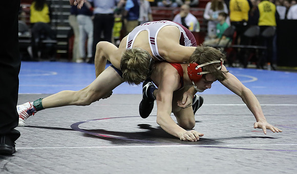 Sun Prairie 132 lbs. Parker Olson Match #1 State Tournament 2023    (16)