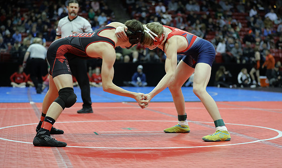 Sun Prairie 138 lbs. Dylan Muehlenberg Match #1 State Tournament 2023 (12)