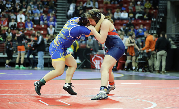 Sun Prairie 165 lbs. Sophia Bassino Match #1 at State Tournament 2023  (7)