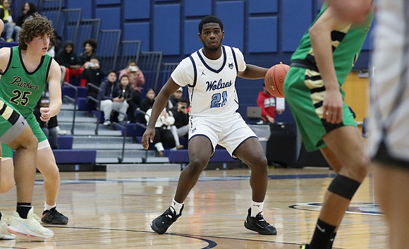 21 Brandon Jones Jr (25)