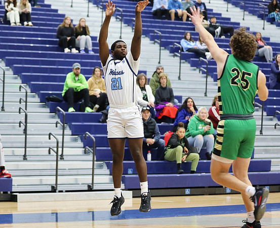 21 Brandon Jones Jr (32)
