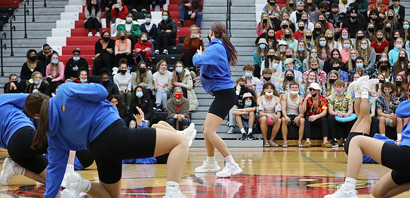 1-21-22 VARSITY Dance at Varsity Basketball Game  (59)