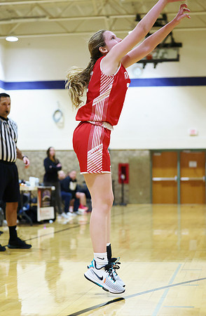 3-12-23 7th Grade Girls Champiosnhip Shullsburg vs. Hortonville Black (8)