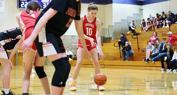 3-12-23 7th Grade Girls Champiosnhip Shullsburg vs. Hortonville Black (21)