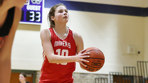 3-12-23 7th Grade Girls Champiosnhip Shullsburg vs. Hortonville Black (38)