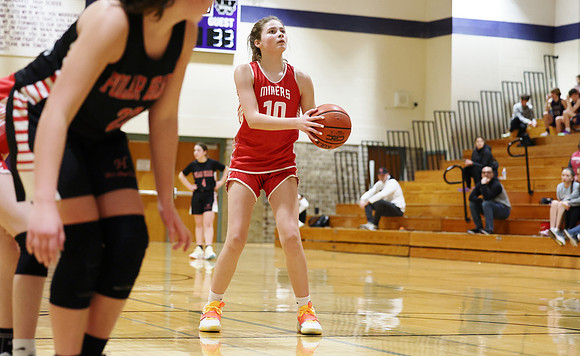 3-12-23 7th Grade Girls Champiosnhip Shullsburg vs. Hortonville Black (37)