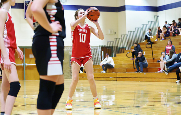 3-12-23 7th Grade Girls Champiosnhip Shullsburg vs. Hortonville Black (41)