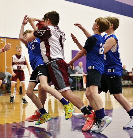 3-12-23 6th Grade Boys Lake Mills vs. Holmen (13)