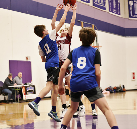 3-12-23 6th Grade Boys Lake Mills vs. Holmen (21)