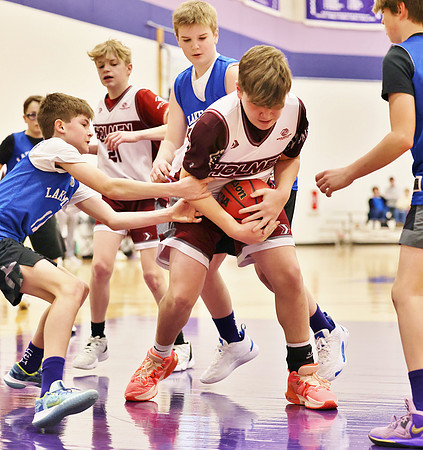 3-12-23 6th Grade Boys Lake Mills vs. Holmen (22)