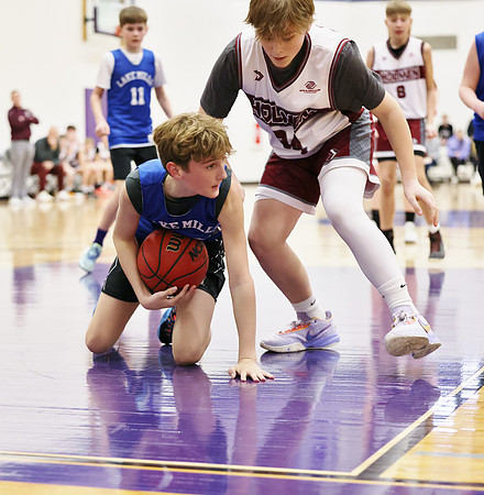 3-12-23 6th Grade Boys Lake Mills vs. Holmen (50)