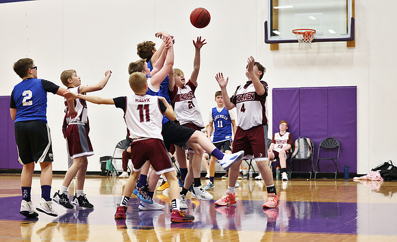 3-12-23 6th Grade Boys Lake Mills vs. Holmen (79)