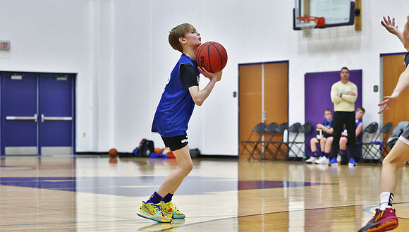 3-12-23 6th Grade Boys Lake Mills vs. Holmen (90)