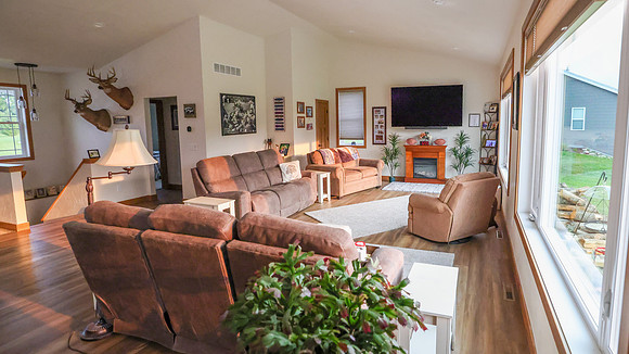 150 Great Room, Dining and Kitchen Areas (4)